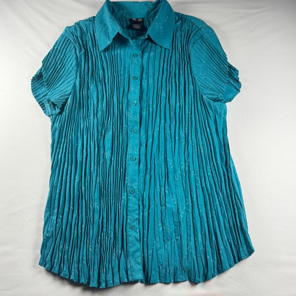 East 5th Woman Teal Blue Pleated Embroidered Eyelet Button Down Shirt‎ Plus 2X